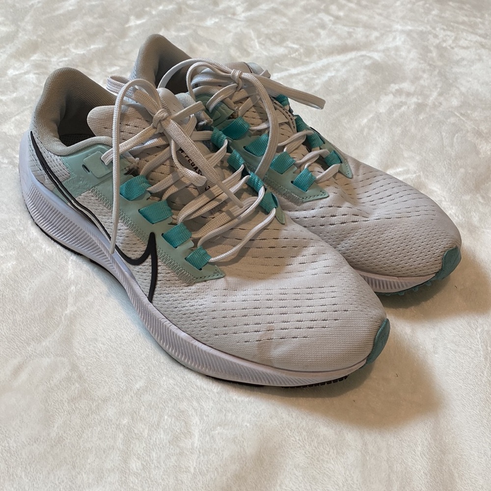 Nike Air Zoom Pegasus 38 Gray w/Light Blue & Black Detail Running Casual Size 8